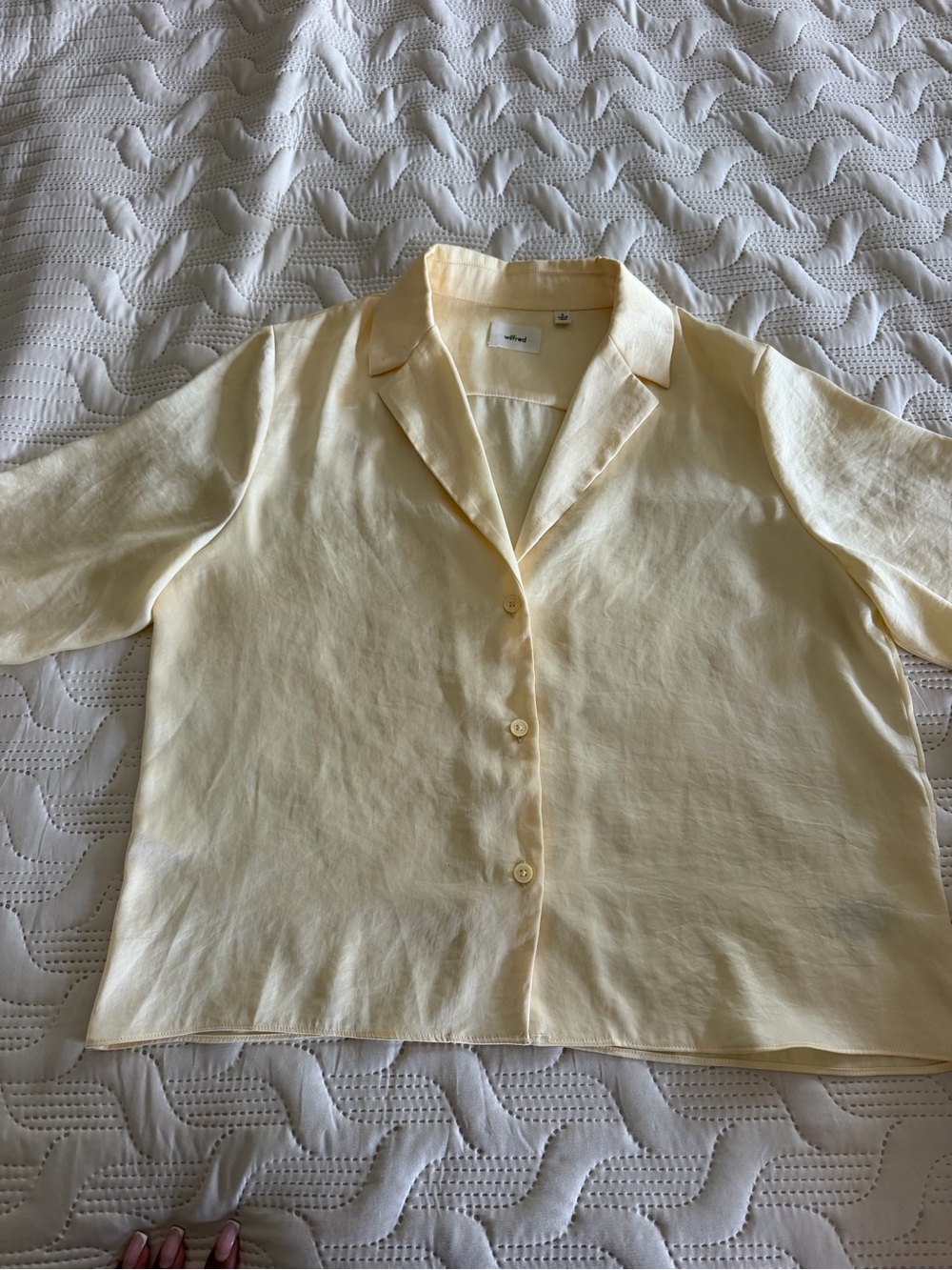 Aritzia Pale Yellow Short-Sleeve Button-Front Shirt